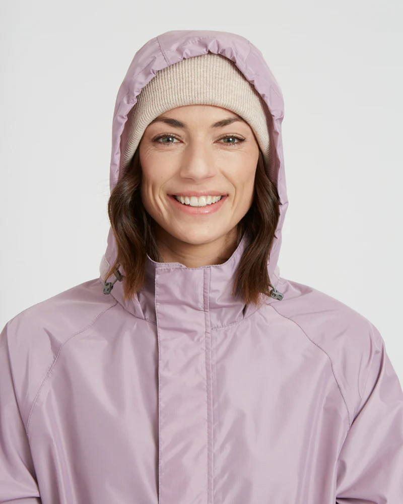 Stash 2L Unisex Packable Rain Jacket Fog - Image 9